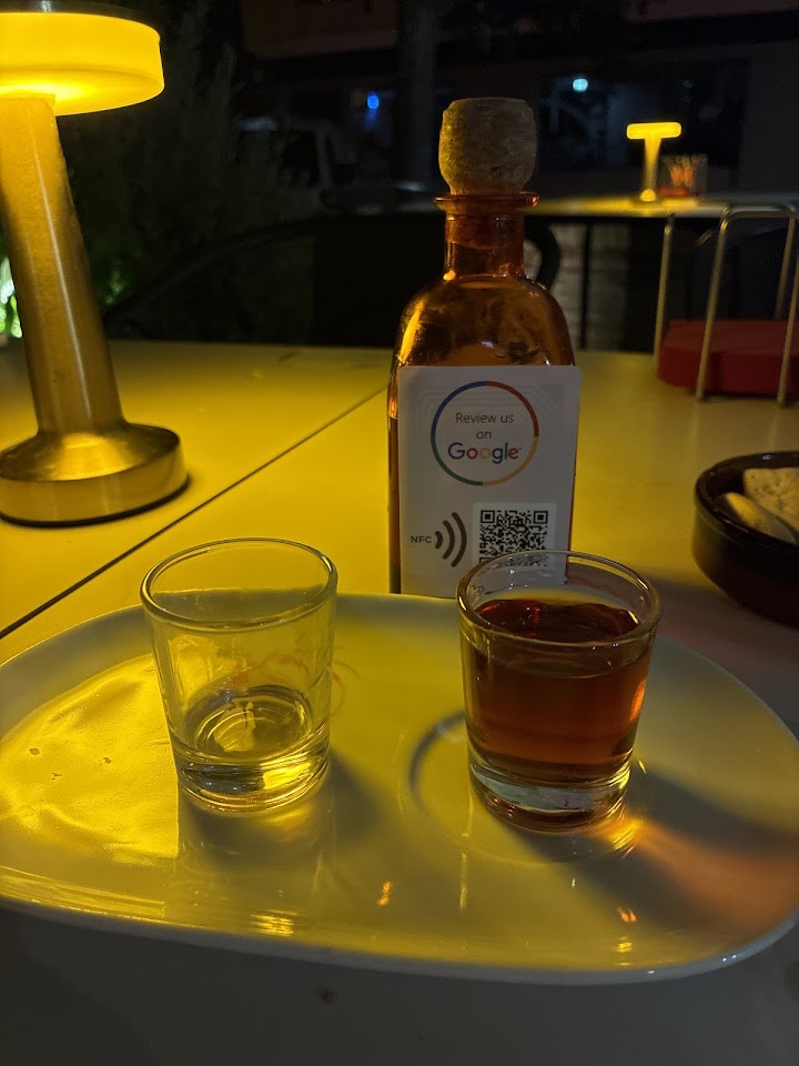 Evening atmosphere on the terrace at La Embajada Gourmet